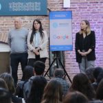Más de 300 vecinos de San Miguel recibieron sus certificados por haber finalizado las capacitaciones del primer semestre del año.